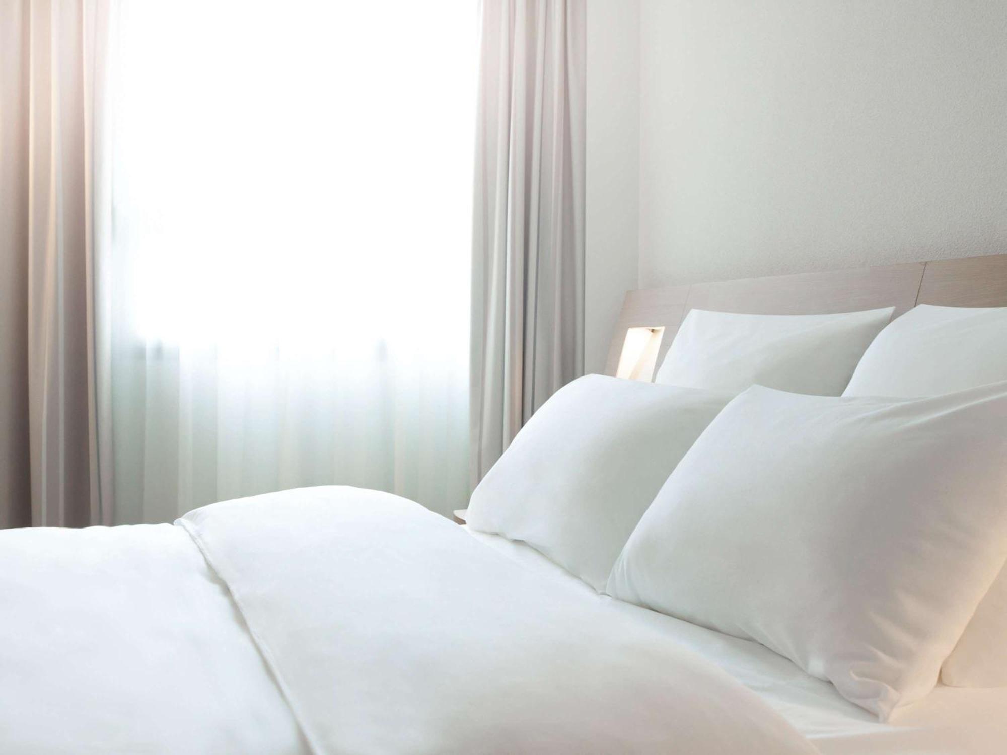 Novotel Paris Rueil Malmaison Bagian luar foto